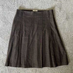 Classic elegant Burberry pleated skirt